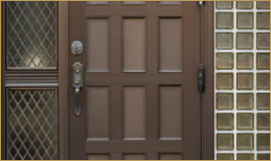 Solid Laminated Flush Main Door With Elegant Hardware Fittings